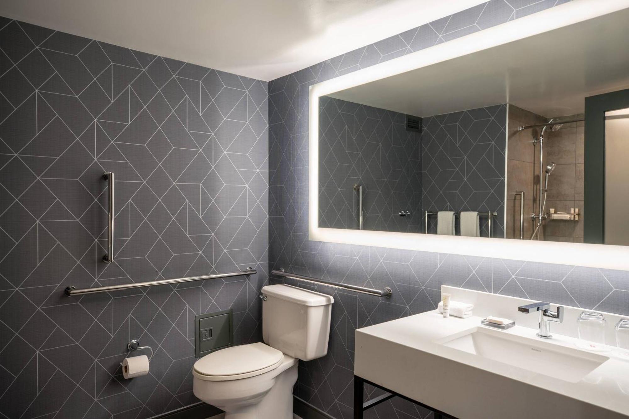 Philadelphia Marriott Old City Bagian luar foto